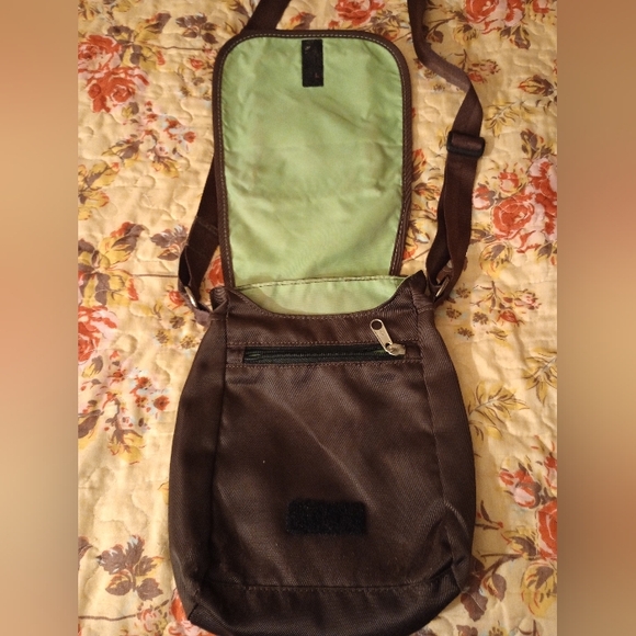 Columbia Sportswear Crossbody/Messenger Travel Bag Women's - Picture 9 of 13